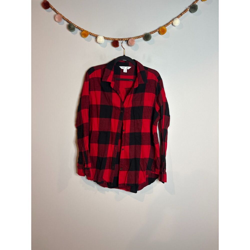 π Old Navy red and black plaid Classic shirt